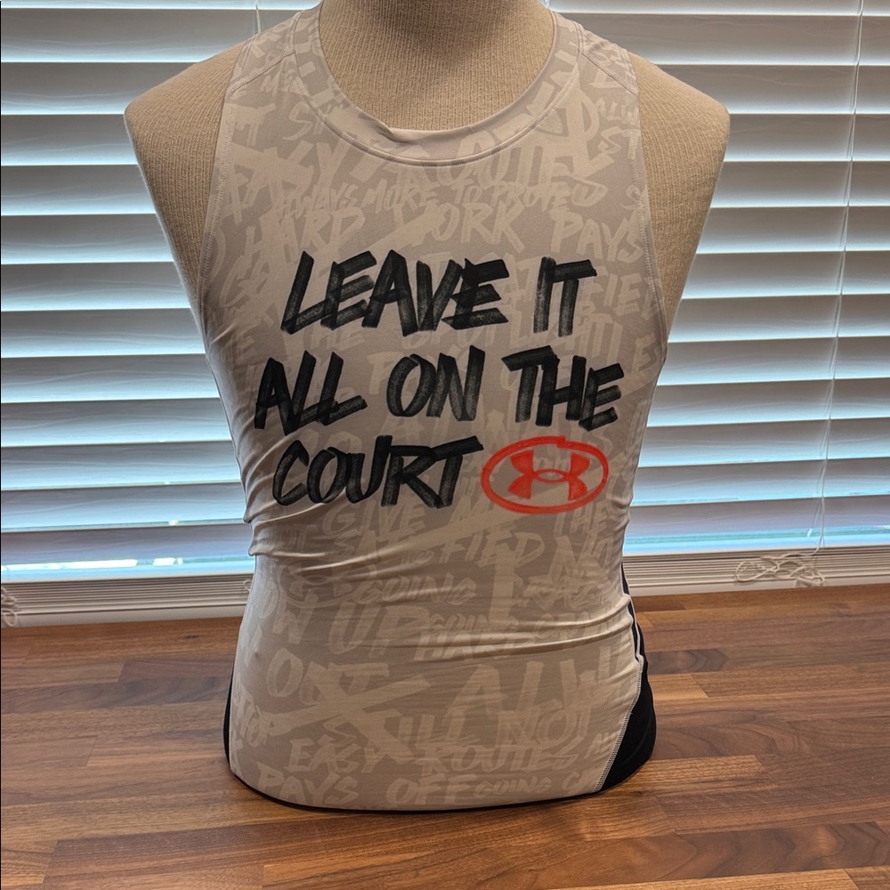 Under Armour White and Black Graphic Tank Size Large NWT